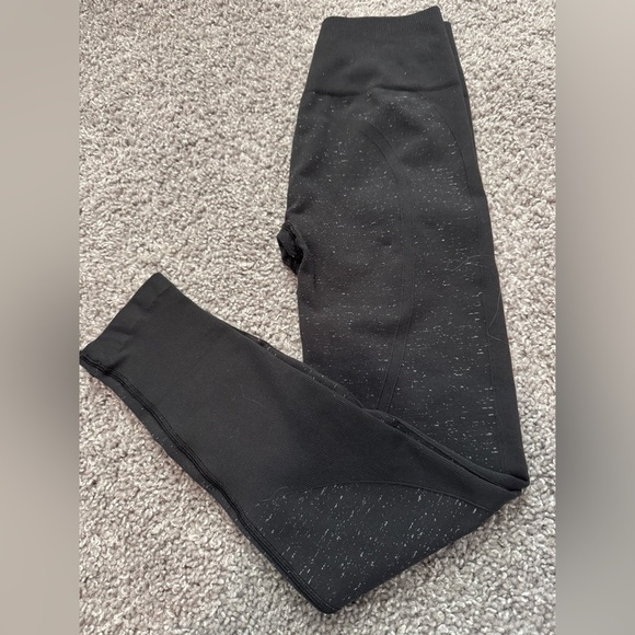 Lululemon Black Speckled Leggings Size 6 - Picture 1 of 7